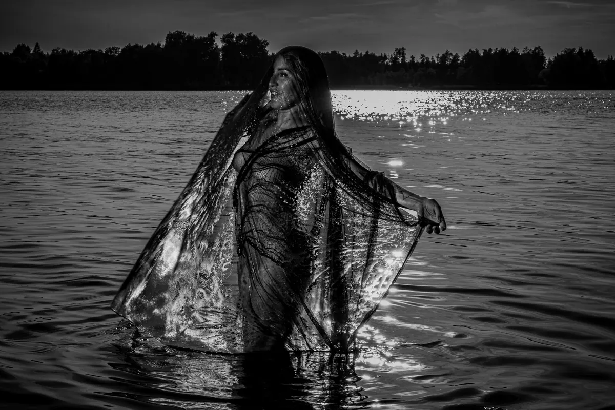 Fotografia artystyczna Pominkiewicza: Świtezianka — Ostatnie Światło